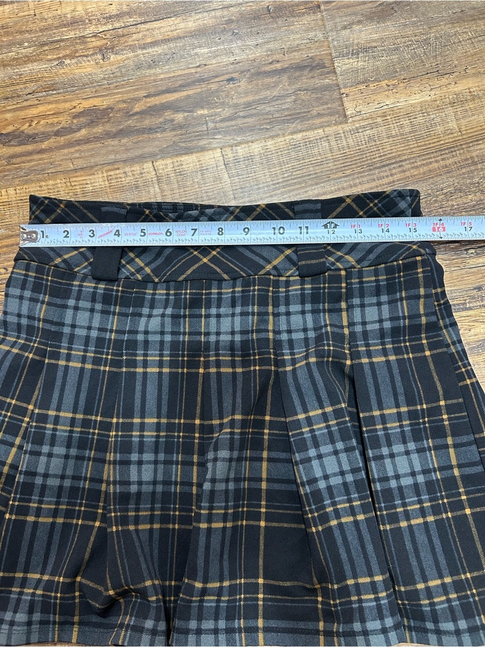 NWOT Joe Benbasset Black Plaid Pleated Mini Skirt with Gold Lines - Picture 5 of 5